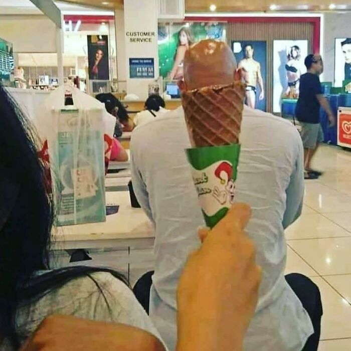 32 fotos sem contexto compartilhadas nesta página do Facebook 23