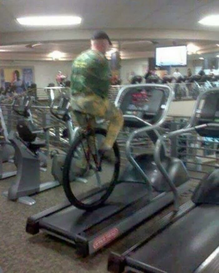 32 fotos sem contexto compartilhadas nesta página do Facebook 28