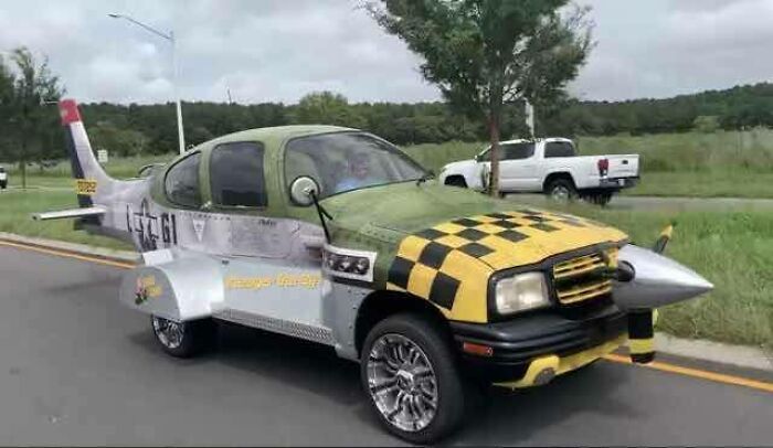 37 vezes que as pessoas arruinaram seus carros com mods estranhos 32