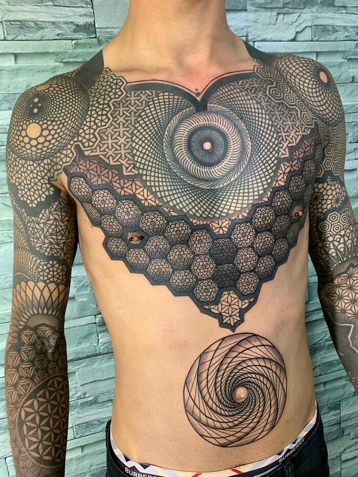 50 vezes que as pessoas fizeram tatuagens absolutamente incríveis e tiveram que mostrá-las online 13