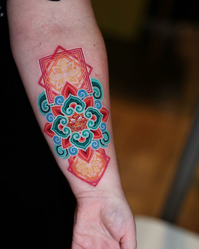 Este artista coreano cria tatuagens hipnotizantes, aqui estão 42 de seus melhores trabalhos 17 Este artista coreano cria tatuagens hipnotizantes, aqui estão 42 de seus melhores trabalhos 17
