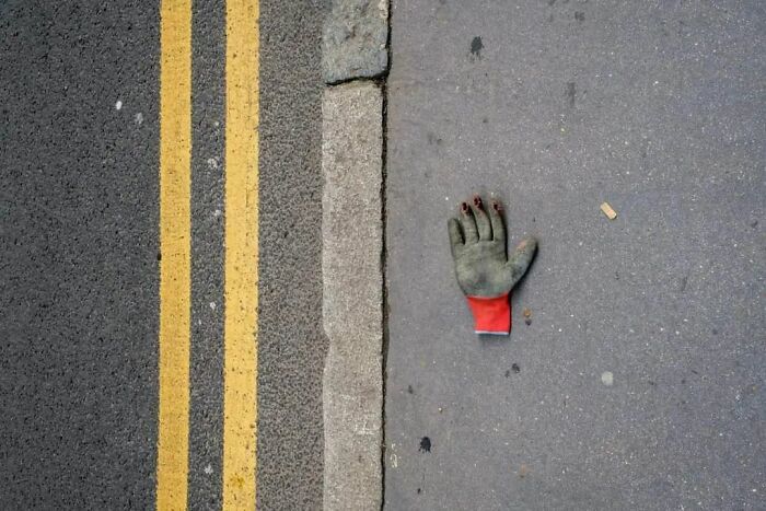 Este fotógrafo belga captura cenas engraçadas e extraordinárias da vida cotidiana (30 fotos) 1