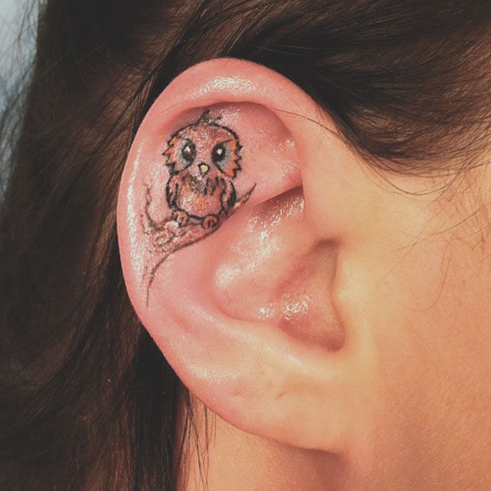 42 ideias de tatuagens de orelha que vão de sutil a selvagem 41