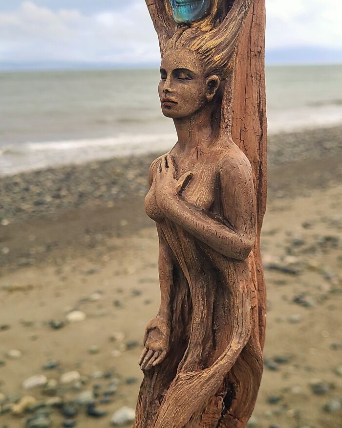 38 impressionantes esculturas de madeira de Debra Bernier 35