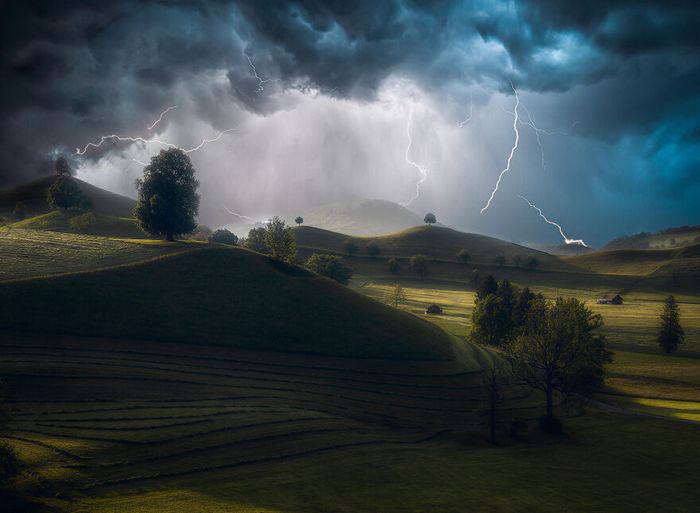 Deslumbrando a beleza celestial: 16 fotos que capturam o esplendor do céu diurno e noturno 13