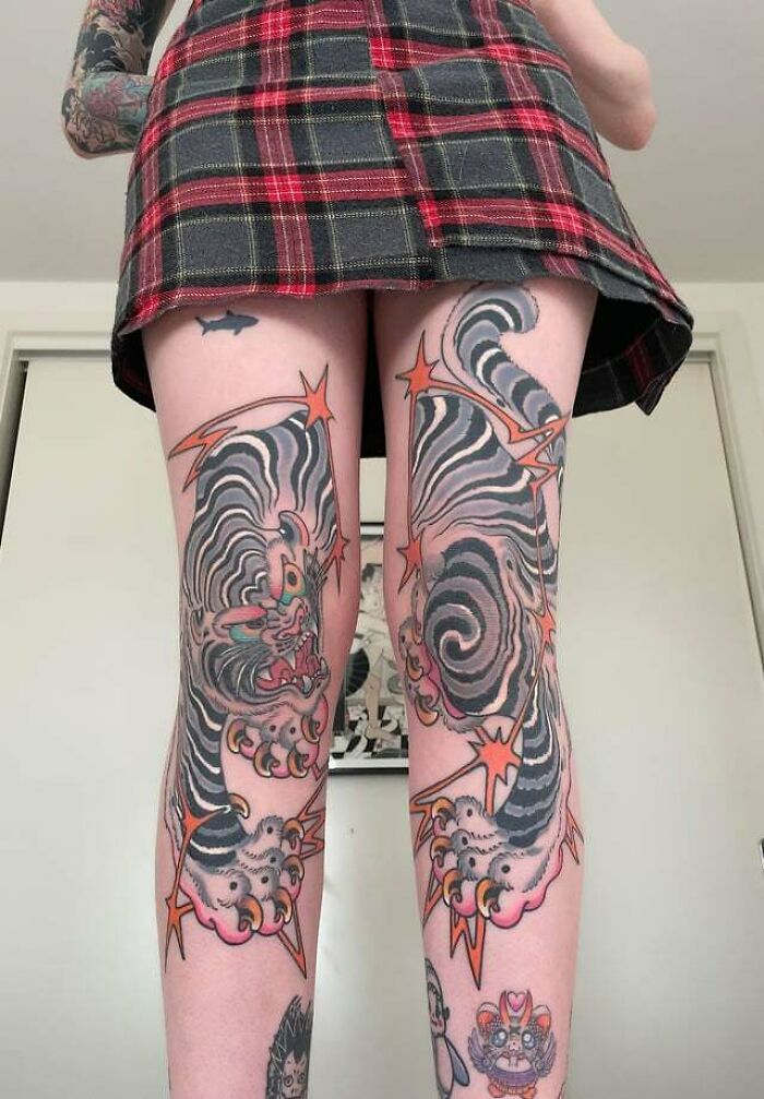 42 tatuagens incríveis que transformam os joelhos em obras de arte! 25