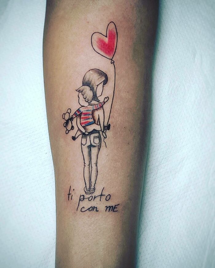 44 tatuagens para mães: Expressando o vínculo precioso com ideias criativas 25