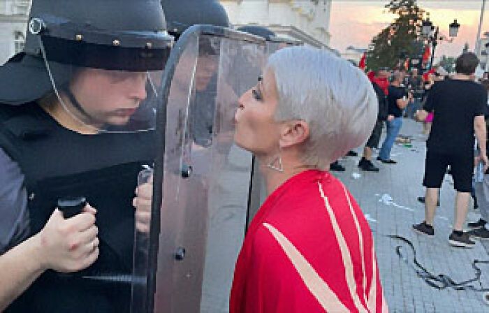 42 fotos mais bizarras que bombaram nesta página sem contexto do Instagram! 27