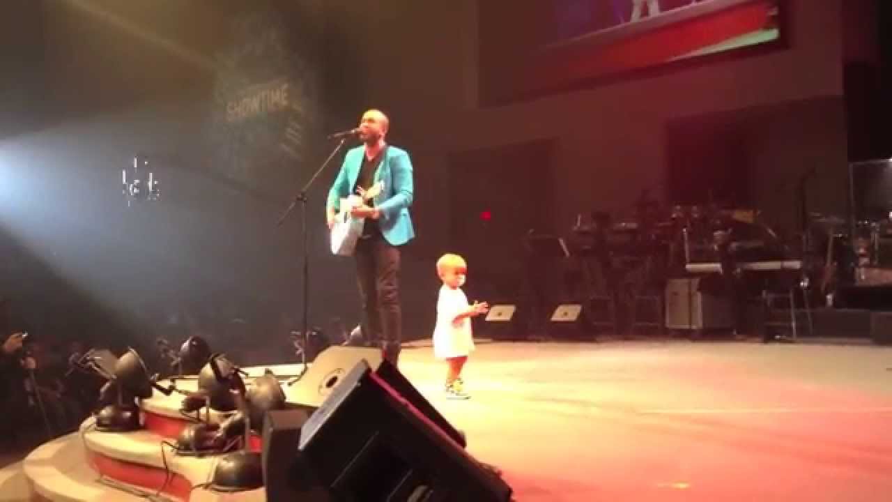 Como roubar a cena em um show