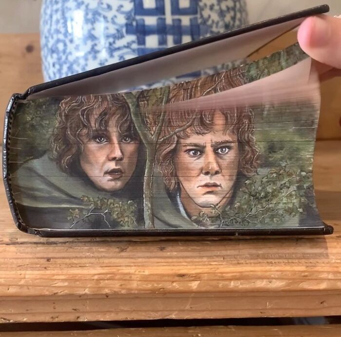 42 desenhos irados nas beiradas dos livros famosos feitos por essa artista! 24