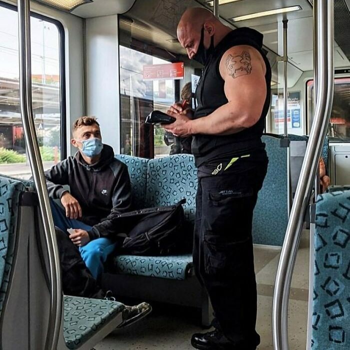 42 vezes que todo mundo precisou olhar duas vezes no metrô de Berlim 4