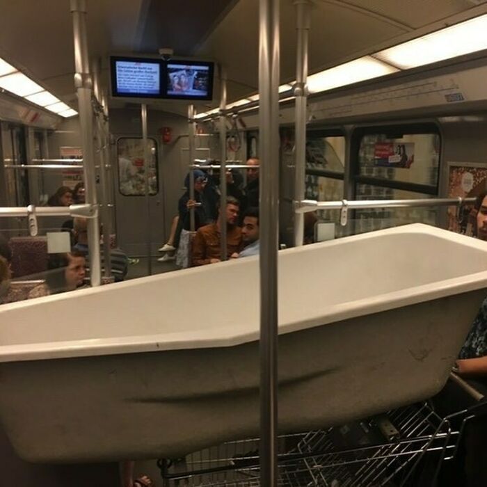 42 vezes que todo mundo precisou olhar duas vezes no metrô de Berlim 12