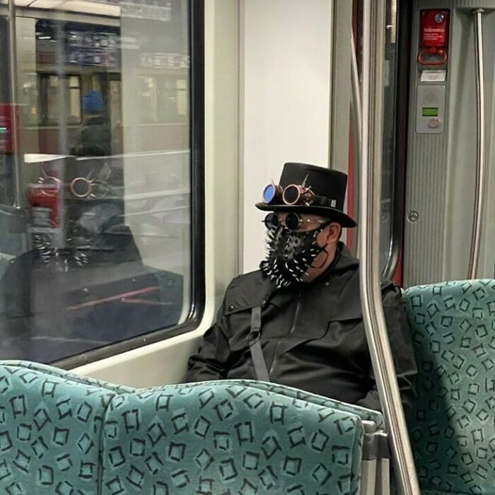 42 vezes que todo mundo precisou olhar duas vezes no metrô de Berlim 17