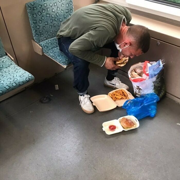 42 vezes que todo mundo precisou olhar duas vezes no metrô de Berlim 25