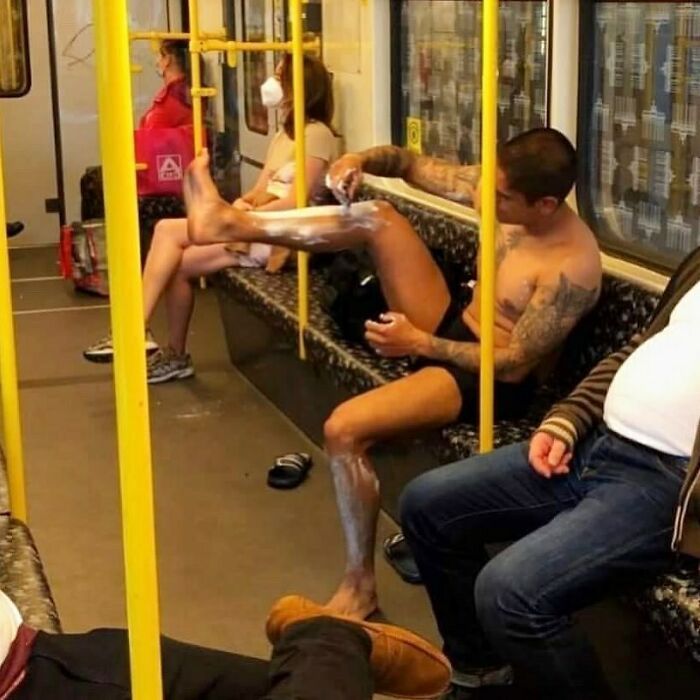 42 vezes que todo mundo precisou olhar duas vezes no metrô de Berlim 33