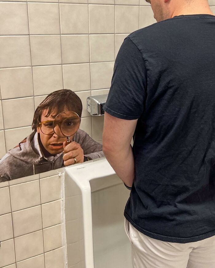 Artista de rua cria magia com papel: 26 cenas divertidas! 21