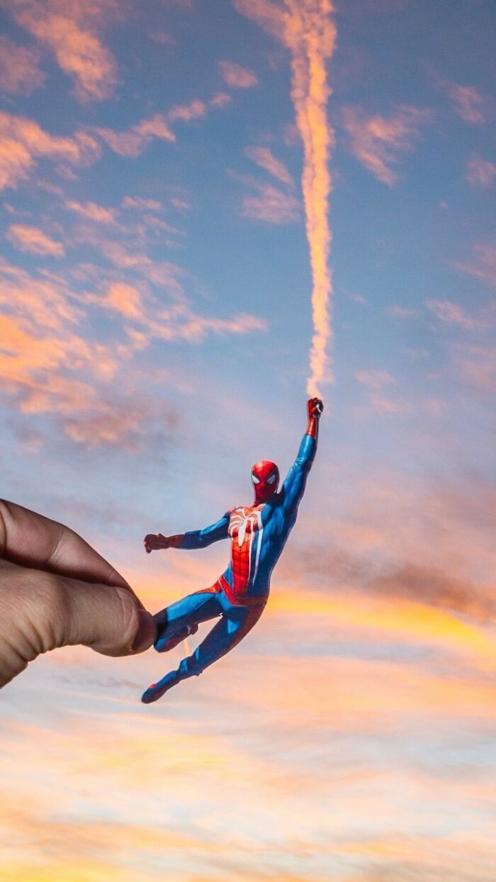 Artista de rua cria magia com papel: 26 cenas divertidas! 26