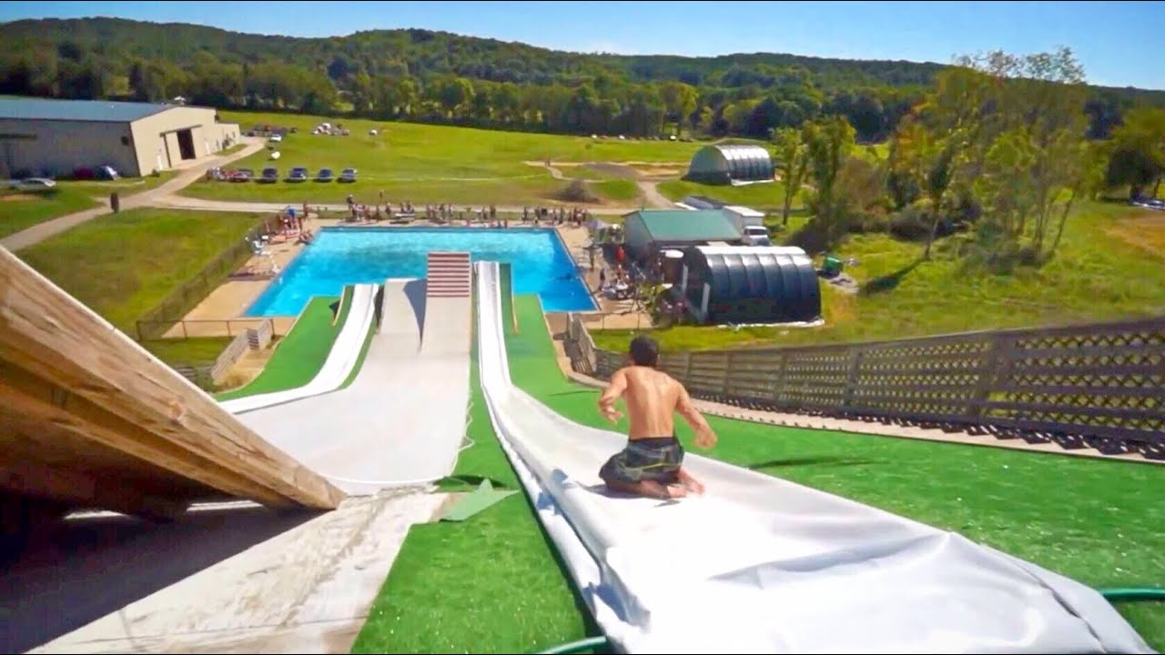 Épica festa na piscina