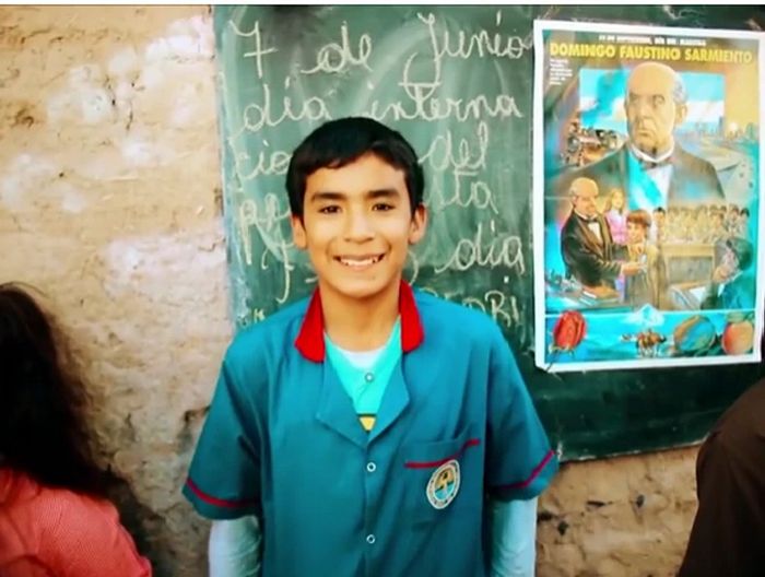 Menino de 12 anos constrói escola em casa para educar vizinhança 1 Menino de 12 anos constrói escola em casa para educar vizinhança 1