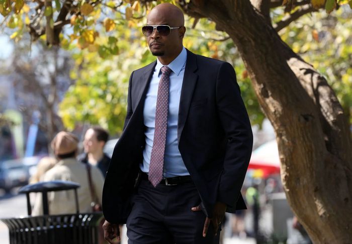 Os bastidores chocantes: 25 atores expulsos de suas próprias séries! 19