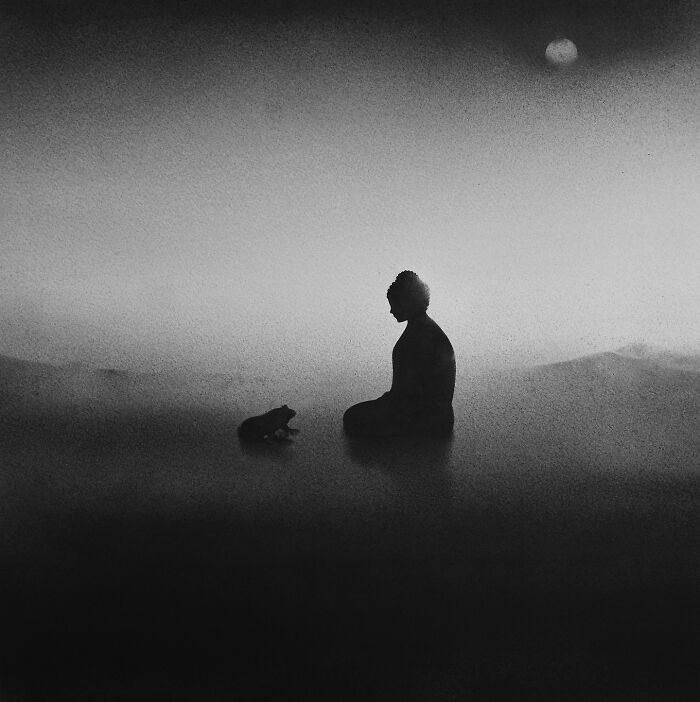 Arte encantadora de Elicia Edijanto: Aquarelas em preto e branco que capturam a inocência e a natureza 27