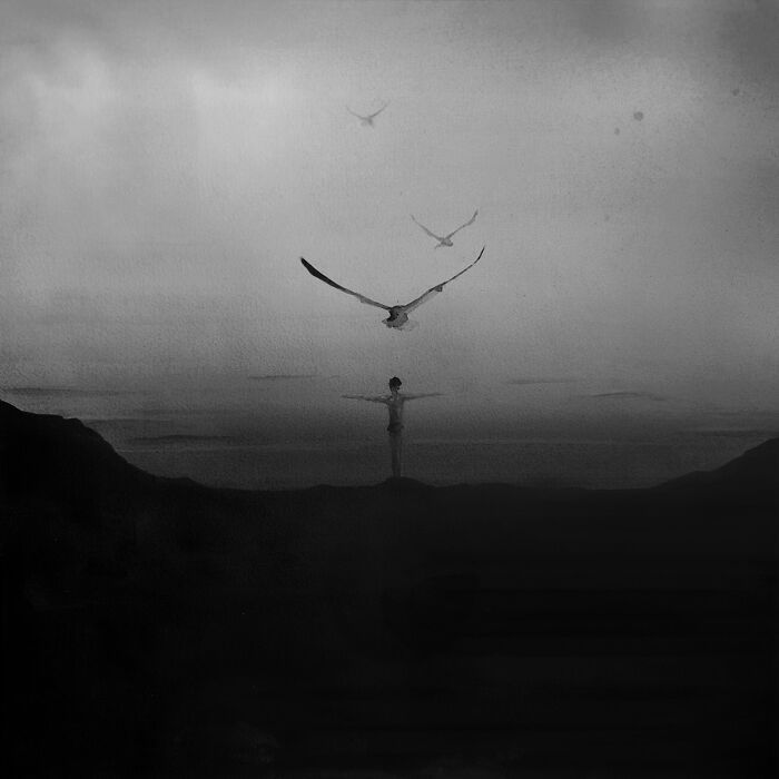 Arte encantadora de Elicia Edijanto: Aquarelas em preto e branco que capturam a inocência e a natureza 28