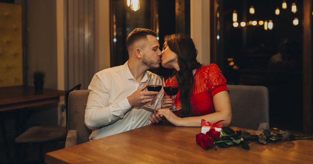 40 situações constrangedoras que todo mundo já viveu em um encontro romântico 1