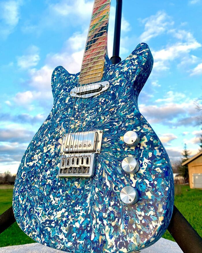 Burls Art: O luthier que transforma materiais inusitados em guitarras extraordinárias (28 fotos) 6