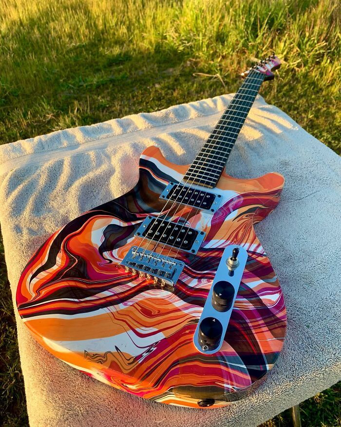 Burls Art: O luthier que transforma materiais inusitados em guitarras extraordinárias (28 fotos) 7