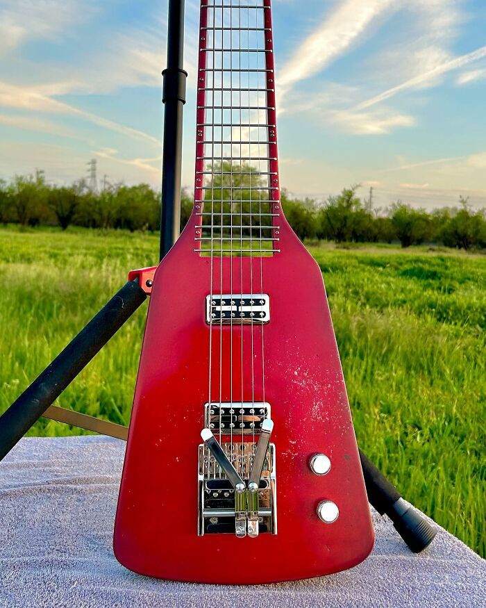 Burls Art: O luthier que transforma materiais inusitados em guitarras extraordinárias (28 fotos) 13