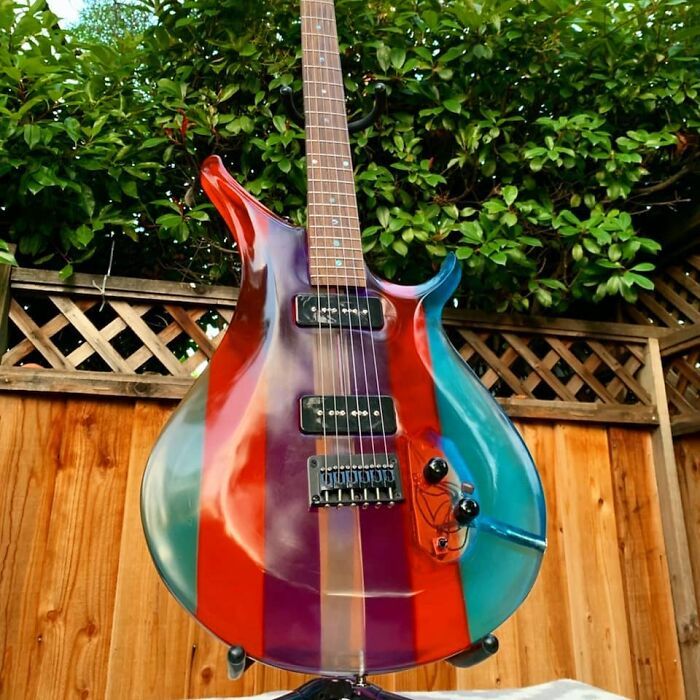 Burls Art: O luthier que transforma materiais inusitados em guitarras extraordinárias (28 fotos) 28