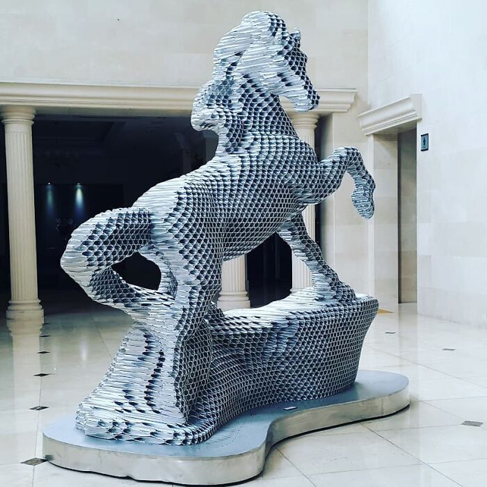 Yi Chul Hee: As incríveis esculturas de metal que mudam conforme o seu olhar (23 fotos) 15