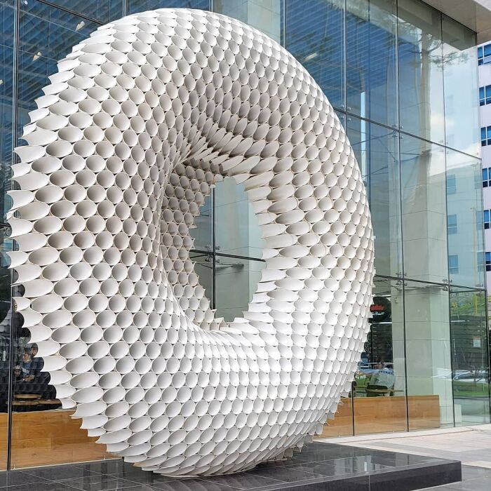 Yi Chul Hee: As incríveis esculturas de metal que mudam conforme o seu olhar (23 fotos) 18