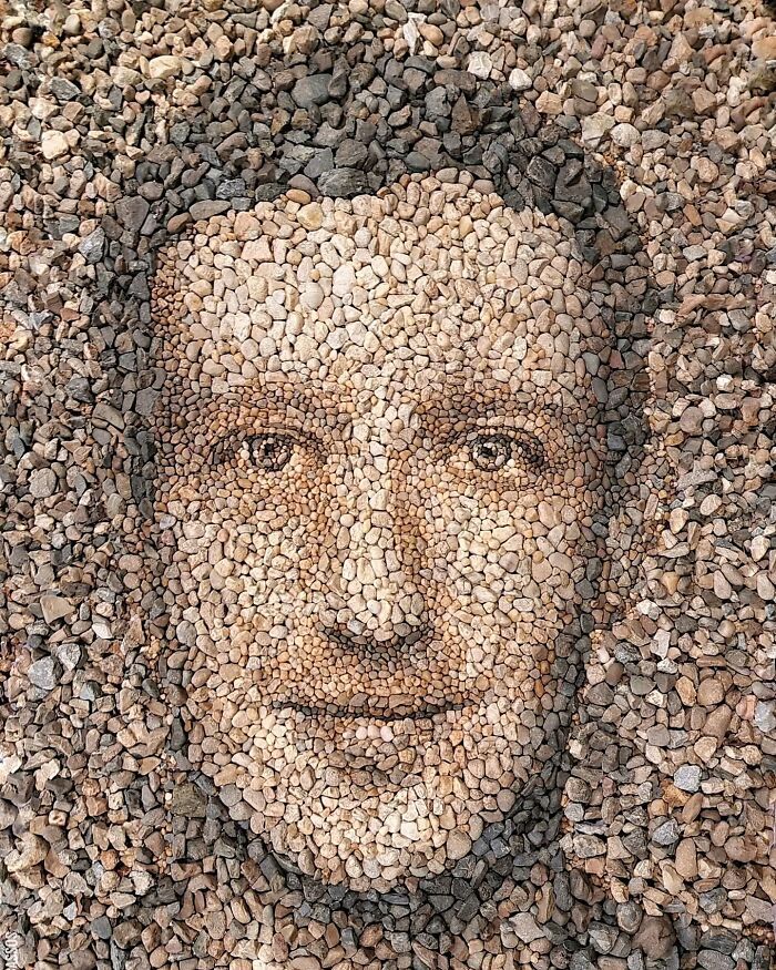 A arte efêmera de Justin Bateman: Mosaicos de pedra que contam histórias (32 fotos) 11
