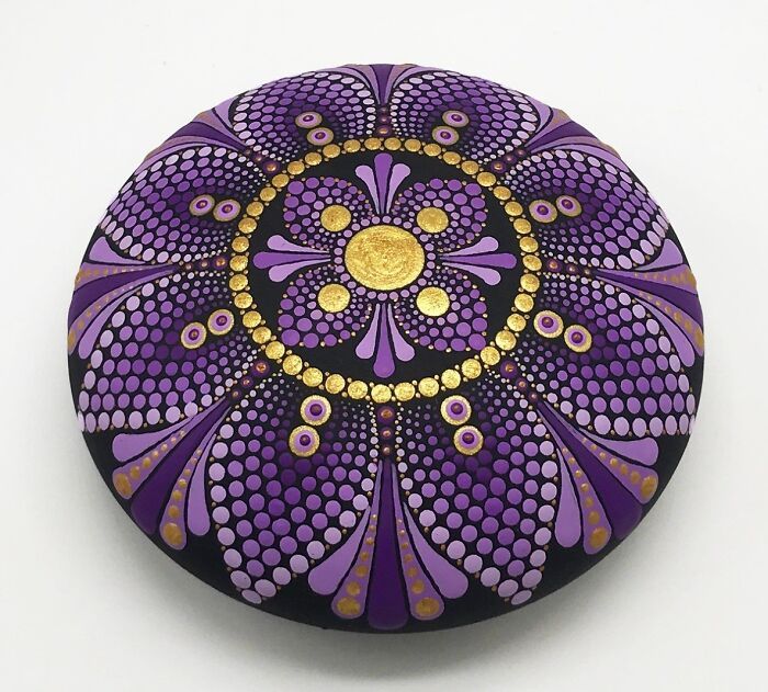 A arte surpreendente de Rafaela Santos: Mandalas em pedras que trazem paz e beleza (30 fotos) 13 A arte surpreendente de Rafaela Santos: Mandalas em pedras que trazem paz e beleza (30 fotos) 13