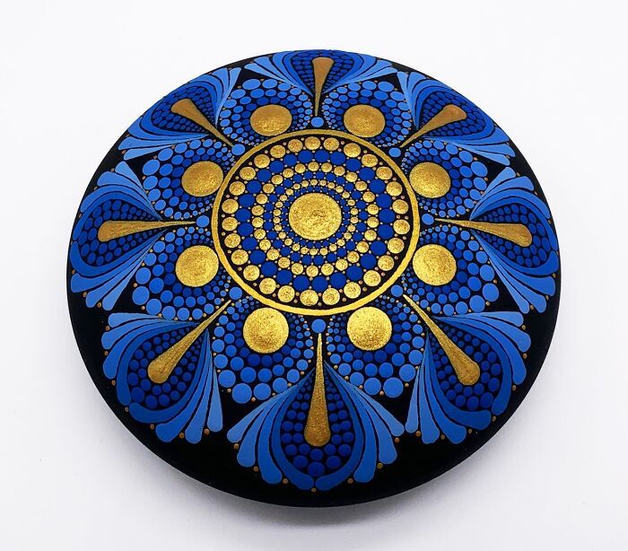 A arte surpreendente de Rafaela Santos: Mandalas em pedras que trazem paz e beleza (30 fotos) 16 A arte surpreendente de Rafaela Santos: Mandalas em pedras que trazem paz e beleza (30 fotos) 16