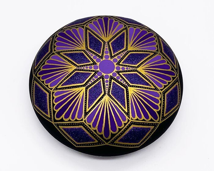 A arte surpreendente de Rafaela Santos: Mandalas em pedras que trazem paz e beleza (30 fotos) 23 A arte surpreendente de Rafaela Santos: Mandalas em pedras que trazem paz e beleza (30 fotos) 23
