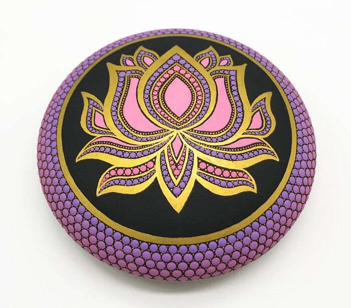 A arte surpreendente de Rafaela Santos: Mandalas em pedras que trazem paz e beleza (30 fotos) 27 A arte surpreendente de Rafaela Santos: Mandalas em pedras que trazem paz e beleza (30 fotos) 27