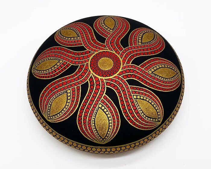 A arte surpreendente de Rafaela Santos: Mandalas em pedras que trazem paz e beleza (30 fotos) 28 A arte surpreendente de Rafaela Santos: Mandalas em pedras que trazem paz e beleza (30 fotos) 28