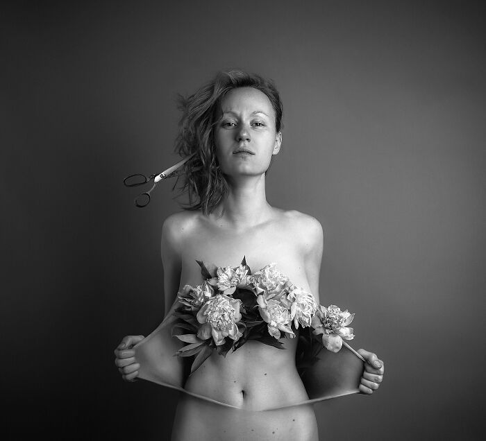 Flóra Borsi e seus autorretratos surreais que misturam humanos e animais (28 fotos) 17