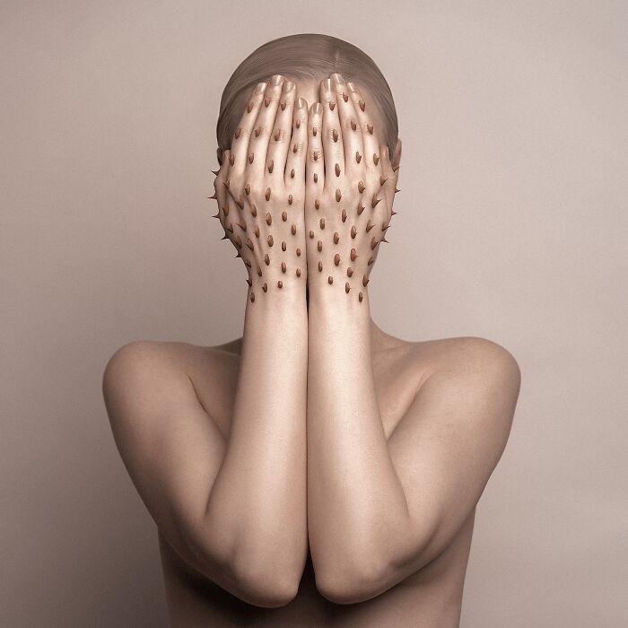 Flóra Borsi e seus autorretratos surreais que misturam humanos e animais (28 fotos) 25