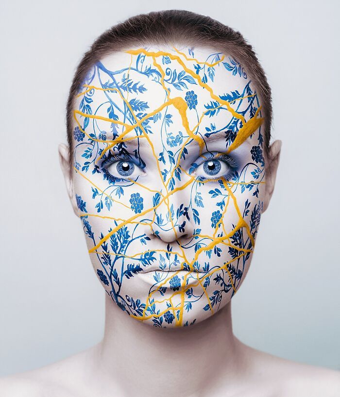 Flóra Borsi e seus autorretratos surreais que misturam humanos e animais (28 fotos) 28