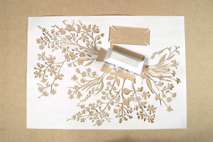 Peter Callesen: O artista que transforma uma folha de papel em escultura e poesia visual (32 fotos) 9