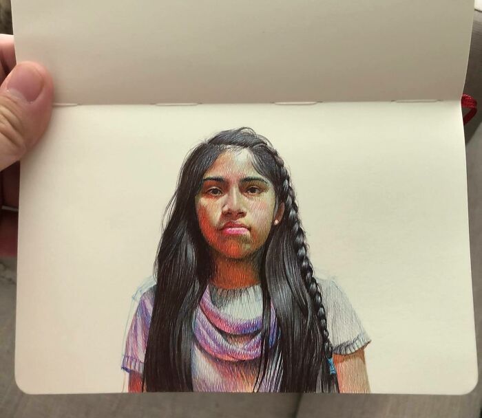 Os cadernos de Nicolas V. Sanchez: Arte realista que cabe na palma da mão (30 fotos) 16