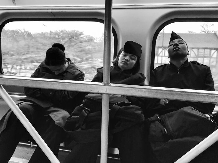 A arte de ver o invisível: Como Spiro Bolos transforma o caos urbano em poesia visual (32 fotos) 17