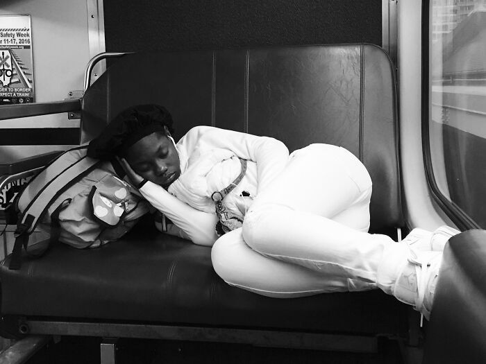 A arte de ver o invisível: Como Spiro Bolos transforma o caos urbano em poesia visual (32 fotos) 19