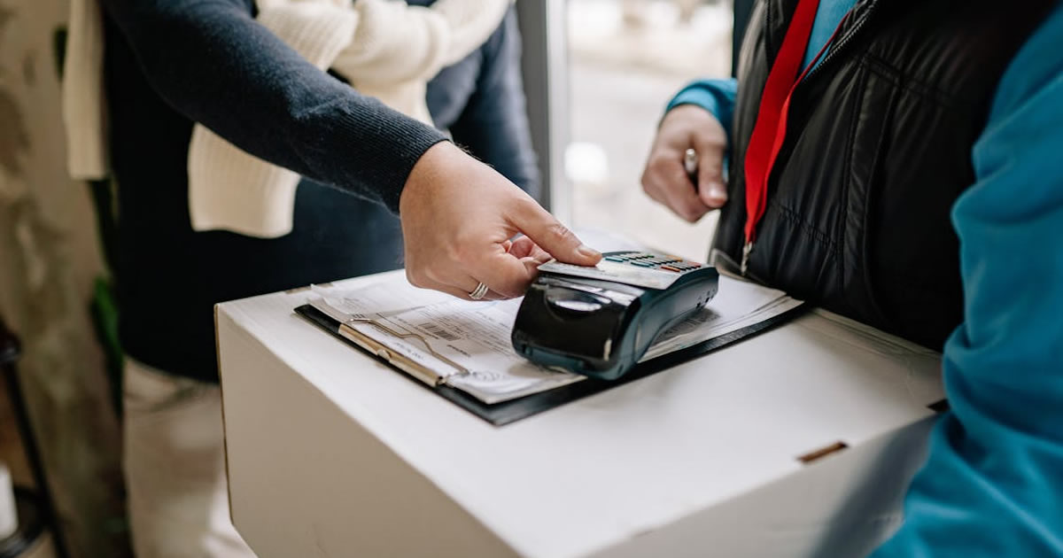 Quanto custa ter uma maquininha de cartão e como recuperar o investimento