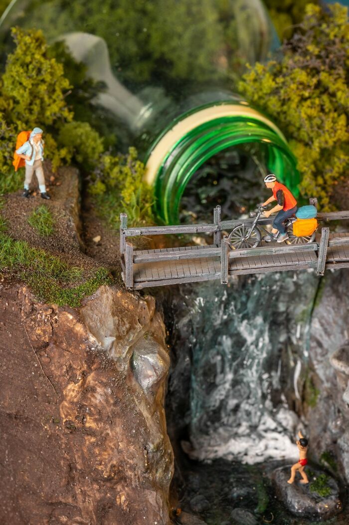 Tiny Wasteland: o universo minúsculo e criativo onde migalhas viram montanhas (20 fotos) 6