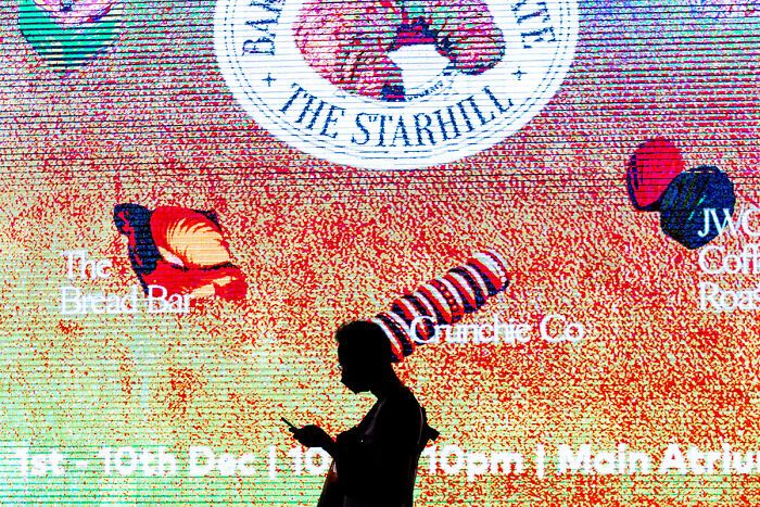 Joseph Cheung: O engenheiro que transformou o caos das ruas em poesia visual (42 fotos) 17