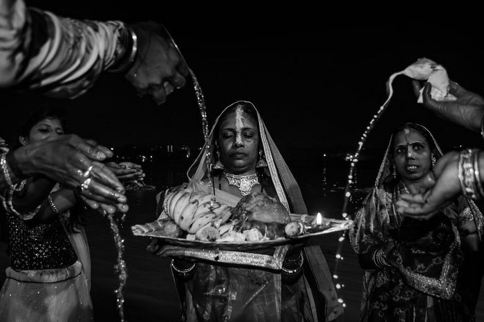 Ayanava Sil: a poesia da fotografia de rua em preto e branco (30 fotos) 23